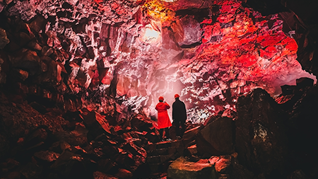 Lava Tunnel Caving / Show